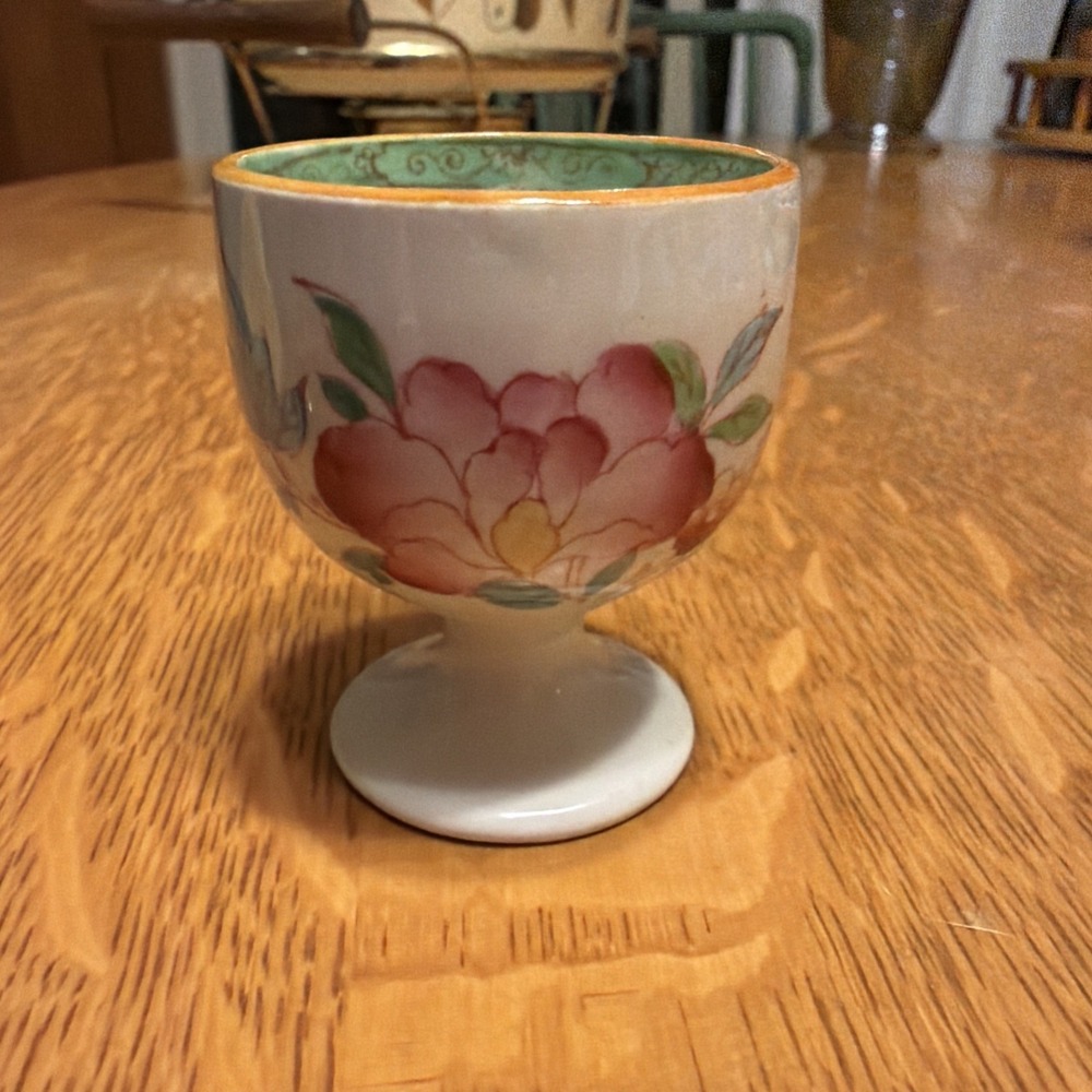 Antique Cauldron England Egg Cup Chinoiserie Flowers Excellent
